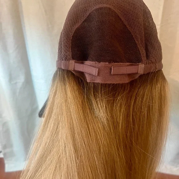 Human Hair Lace Front Wig – 18” Honey Blonde Highlights w/ Dark Roots